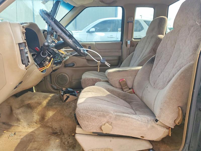 53333346 :رقم المزاد ، 1GTCS195828178707 vin ، 2002 Gmc Sonoma مزاد بيع