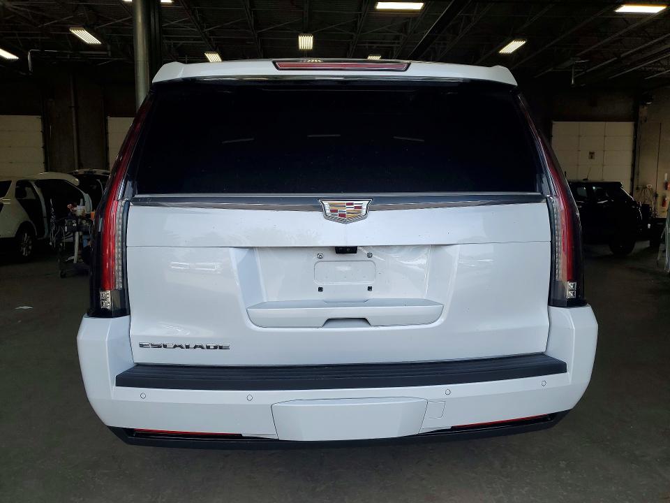 53468606 :رقم المزاد ، 1GYS4JKJ9LR207084 vin ، 2020 Cadillac Escalade مزاد بيع