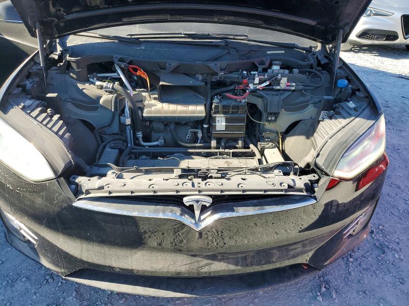 Продажа на аукционе авто 2016 Tesla Model X, vin: 5YJXCDE21GF026707, номер лота: 64225885