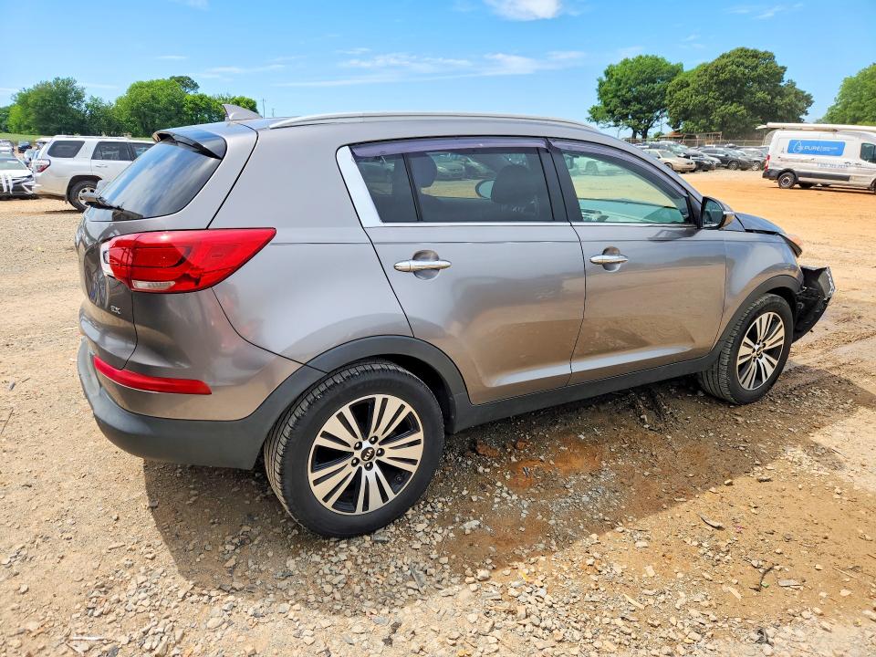 52820166 :رقم المزاد ، KNDPC3AC3F7728895 vin ، 2015 Kia Sportage مزاد بيع
