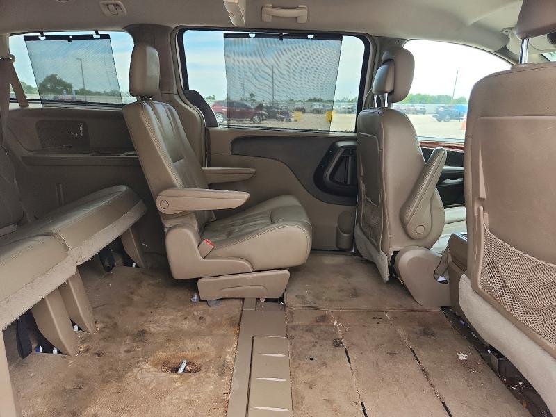 55694016 :رقم المزاد ، 2C4RC1CG6FR547494 vin ، 2015 Chrysler Town & Country مزاد بيع