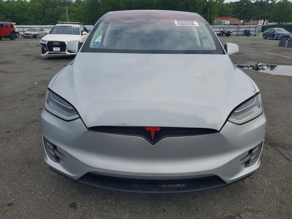 Продажа на аукционе авто 2017 Tesla Model X, vin: 5YJXCBE28HF035121, номер лота: 55030206