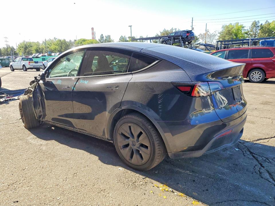 2025 Tesla Model Y მანქანა იყიდება აუქციონზე, vin: 7SAYGDEE0SA360514, აუქციონის ნომერი: 53207236