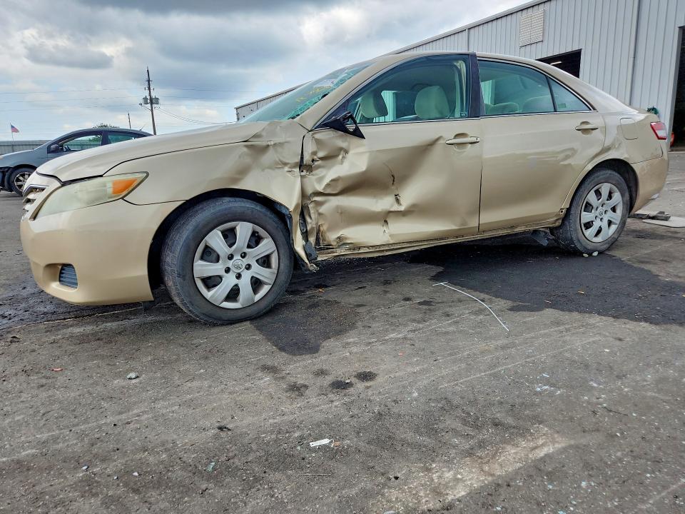 55119426 :رقم المزاد ، 4T1BF3EKXBU747339 vin ، 2011 Toyota Camry مزاد بيع