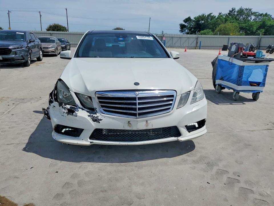 53894726 :رقم المزاد ، WDDHF5GB8BA283384 vin ، 2011 Mercedes-benz E مزاد بيع