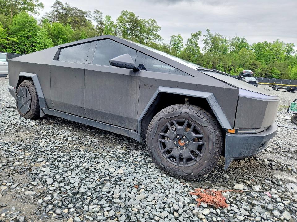 2024 Tesla Cybertruck მანქანა იყიდება აუქციონზე, vin: 7G2CEHEE2RA007042, აუქციონის ნომერი: 51887546