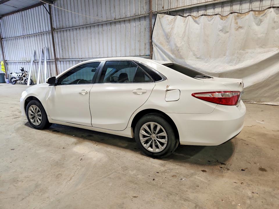 52376656 :رقم المزاد ، 4T1BF1FK0HU393102 vin ، 2017 Toyota Camry مزاد بيع