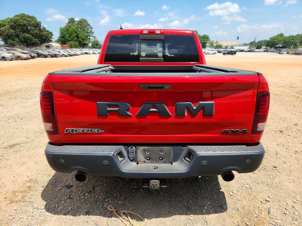 53782696 :رقم المزاد ، 1C6RR7YT7JS116720 vin ، 2018 Ram 1500 مزاد بيع