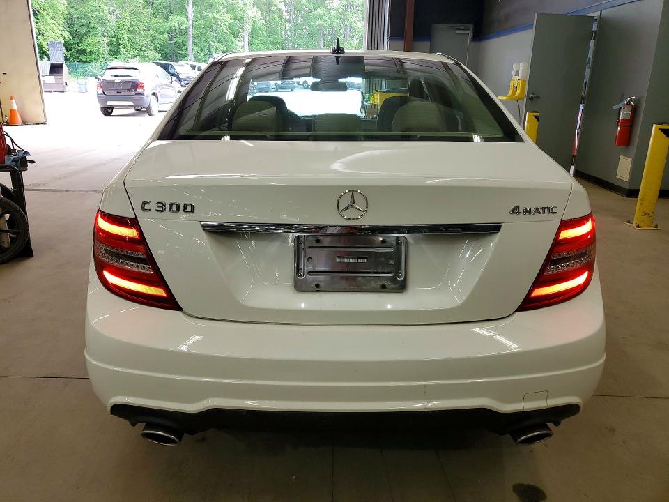 2013 Mercedes-benz C მანქანა იყიდება აუქციონზე, vin: WDDGF8AB4DR256161, აუქციონის ნომერი: 55099236