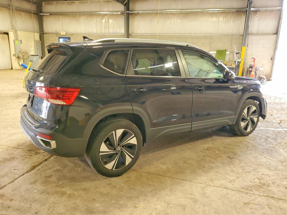 52927076 :رقم المزاد ، 3VVVX7B25RM027859 vin ، 2024 Volkswagen Taos مزاد بيع