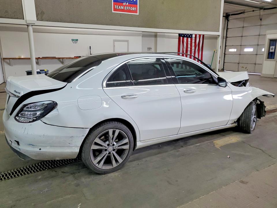 Продажа на аукционе авто 2017 Mercedes-benz C, vin: 55SWF4KB0HU199562, номер лота: 53908256