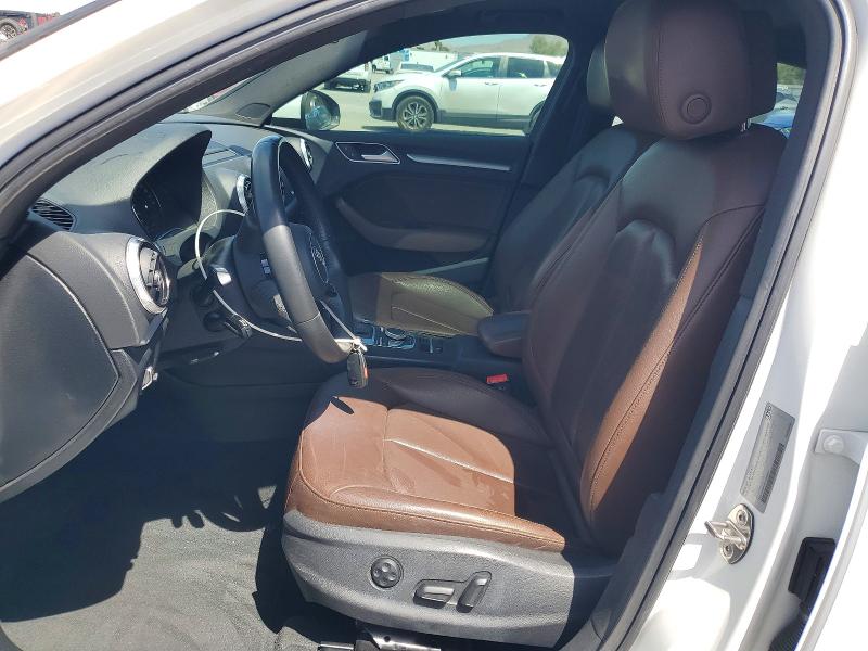 Продажа на аукционе авто 2017 Audi A3, vin: WAUAUGFFXH1035645, номер лота: 53690956