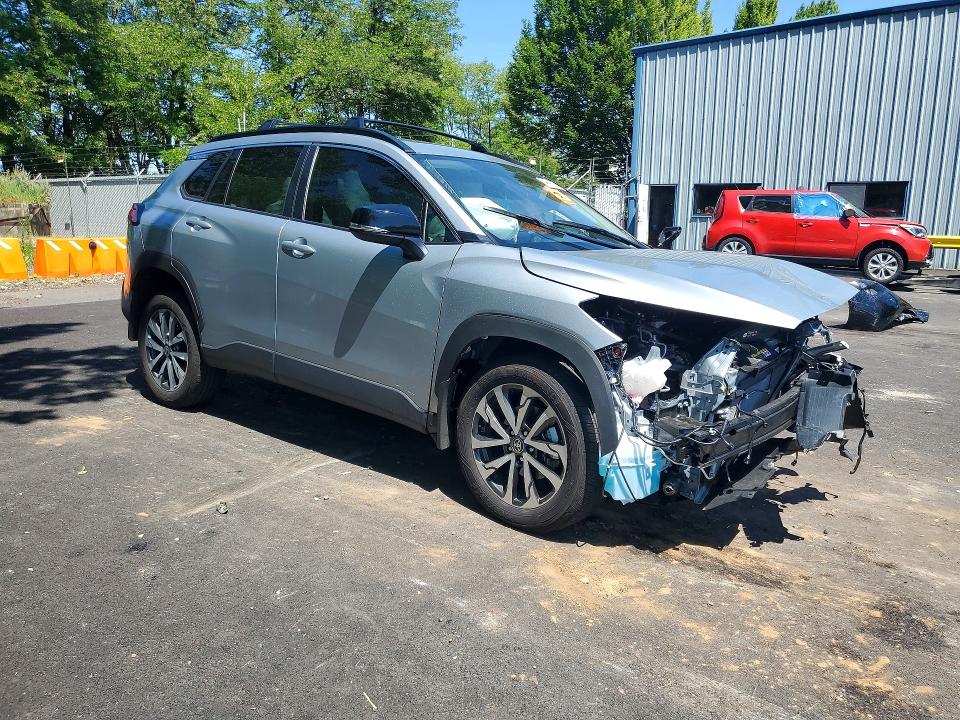 Продажа на аукционе авто 2025 Toyota Corolla Cross, vin: 7MUDAABG5SV140694, номер лота: 54541486