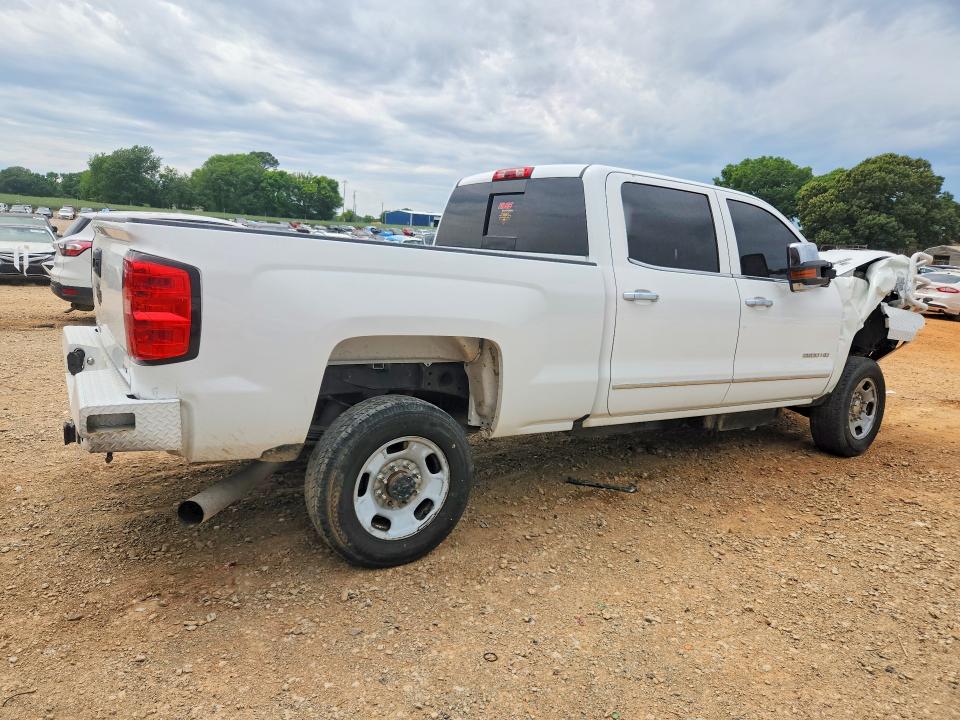 Продаж на аукціоні авто 2015 Chevrolet Silverado, vin: 1GC1KWE89FF627320, номер лоту: 51842246