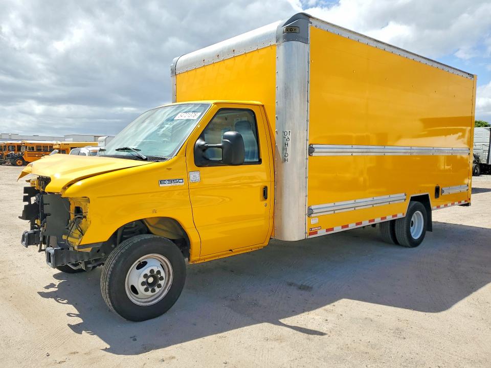 2022 Ford Econoline მანქანა იყიდება აუქციონზე, vin: 1FDWE3FN3NDC04013, აუქციონის ნომერი: 54721376