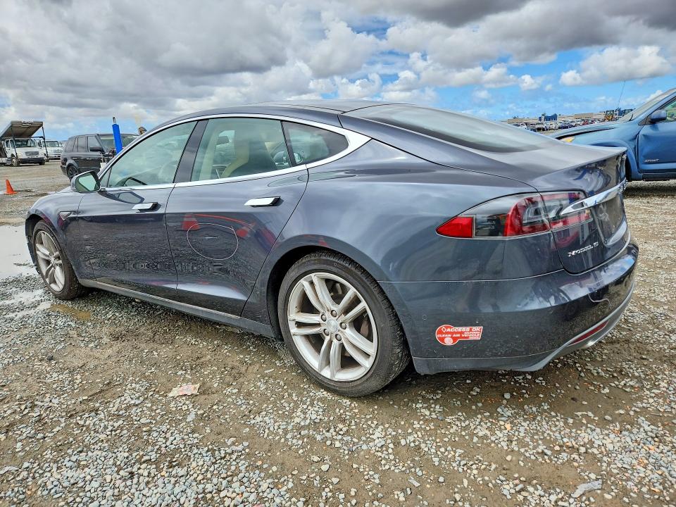Продаж на аукціоні авто 2015 Tesla Model S, vin: 5YJSA1H15FFP77454, номер лоту: 51856446