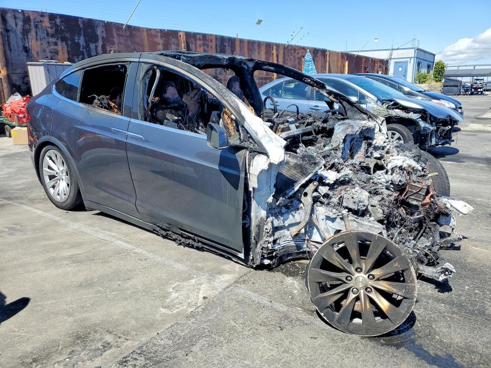 Продаж на аукціоні авто 2018 Tesla Model X, vin: 5YJXCAE26JF087993, номер лоту: 55630786
