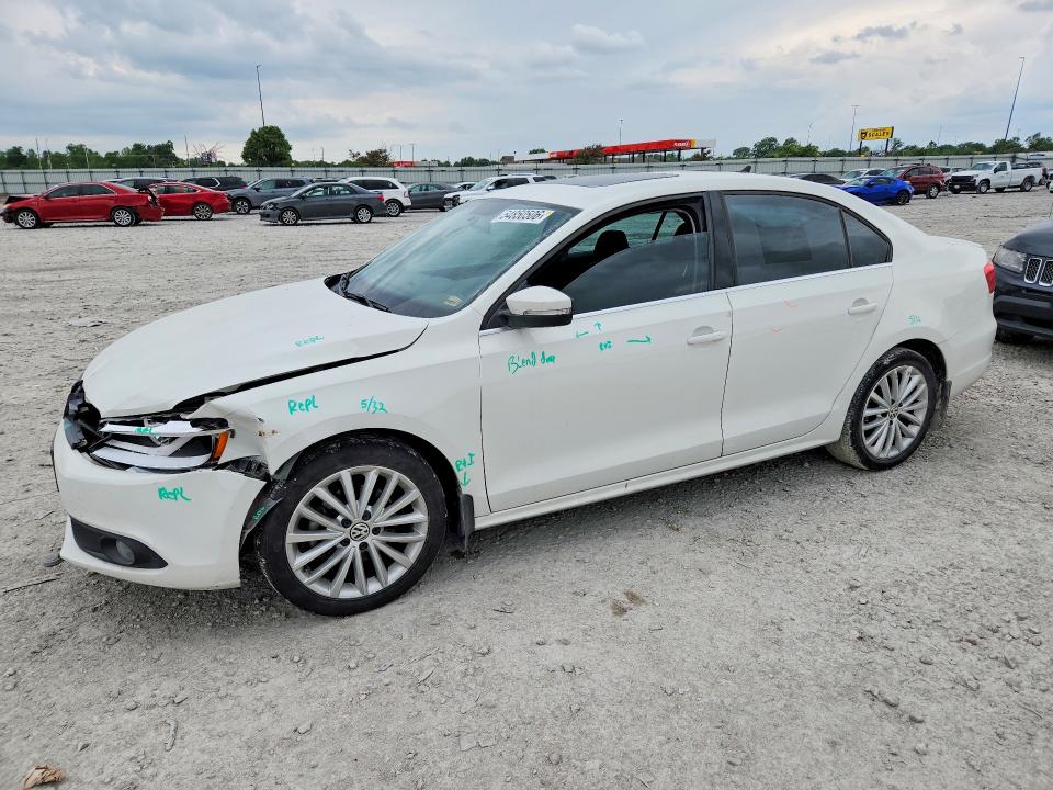 54850506 :رقم المزاد ، 3VWLL7AJ8DM275877 vin ، 2013 Volkswagen Jetta مزاد بيع