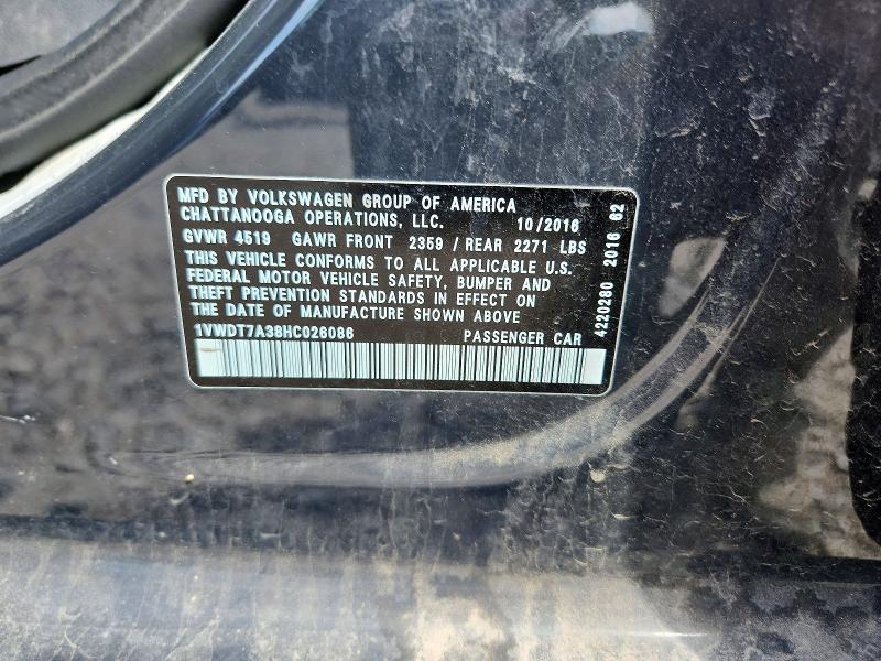 52427796 :رقم المزاد ، 1VWDT7A38HC026086 vin ، 2017 Volkswagen Passat مزاد بيع