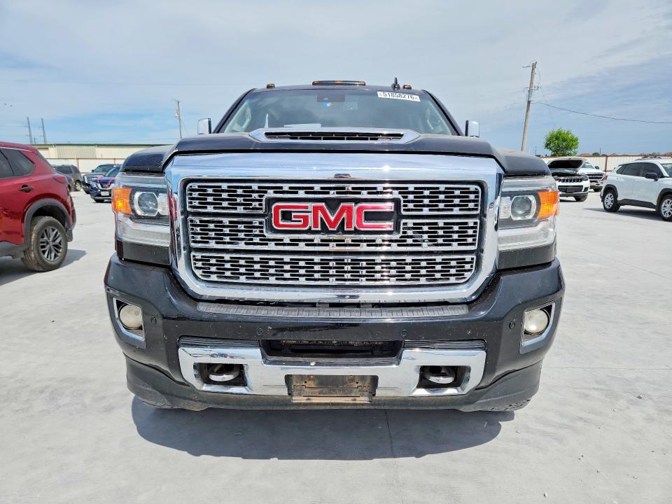 51858276 :رقم المزاد ، 1GT12UEY5JF101974 vin ، 2018 Gmc Sierra مزاد بيع
