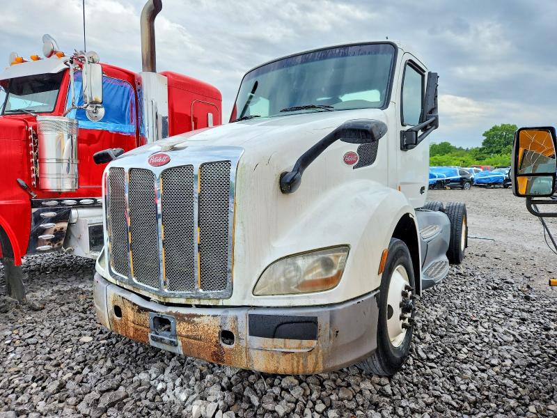 Продаж на аукціоні авто 2015 Peterbilt 579, vin: 1XPBA48X8FD299395, номер лоту: 50616756