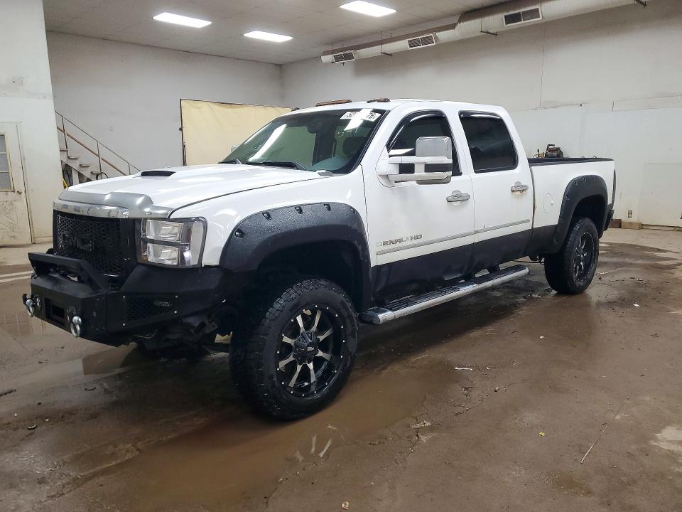 Auction sale of the 2011 Gmc Sierra, vin: 1GT426C87BF150879, lot number: 52032976