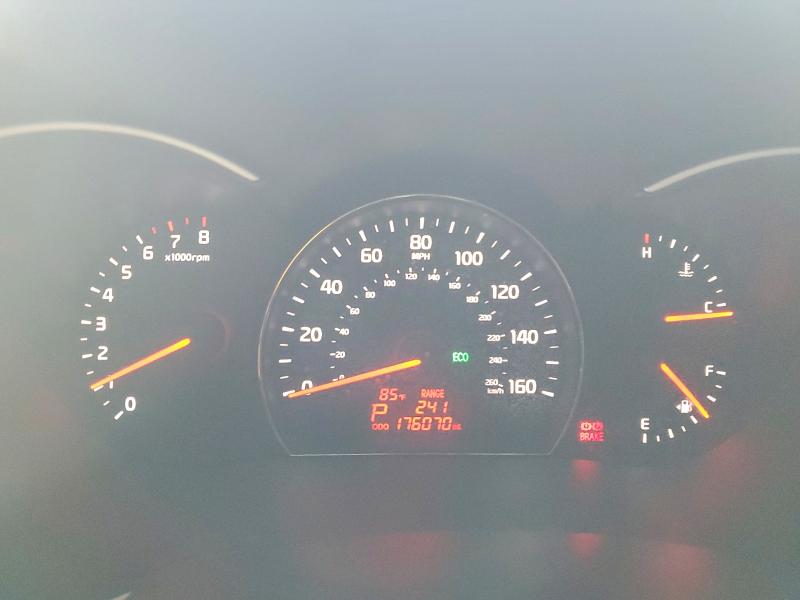 55601286 :رقم المزاد ، 5XYKT3A6XFG646802 vin ، 2015 Kia Sorento مزاد بيع