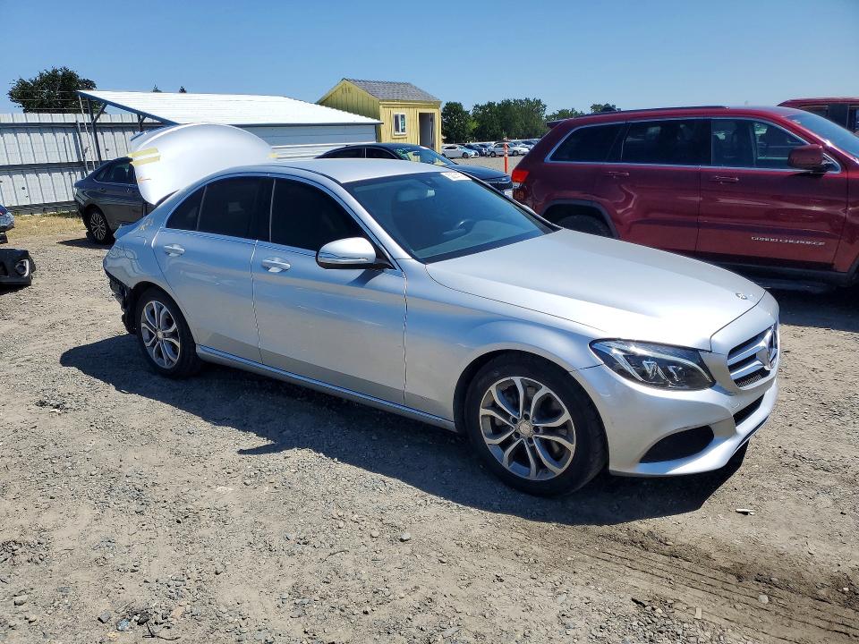 52274176 :رقم المزاد ، 55SWF4JB4FU093047 vin ، 2015 Mercedes-benz C مزاد بيع