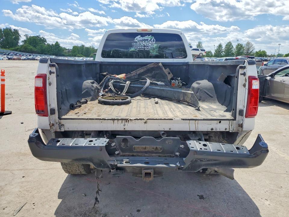 50607536 :رقم المزاد ، 1FT8W3BT8FEA18400 vin ، 2015 Ford F350 مزاد بيع