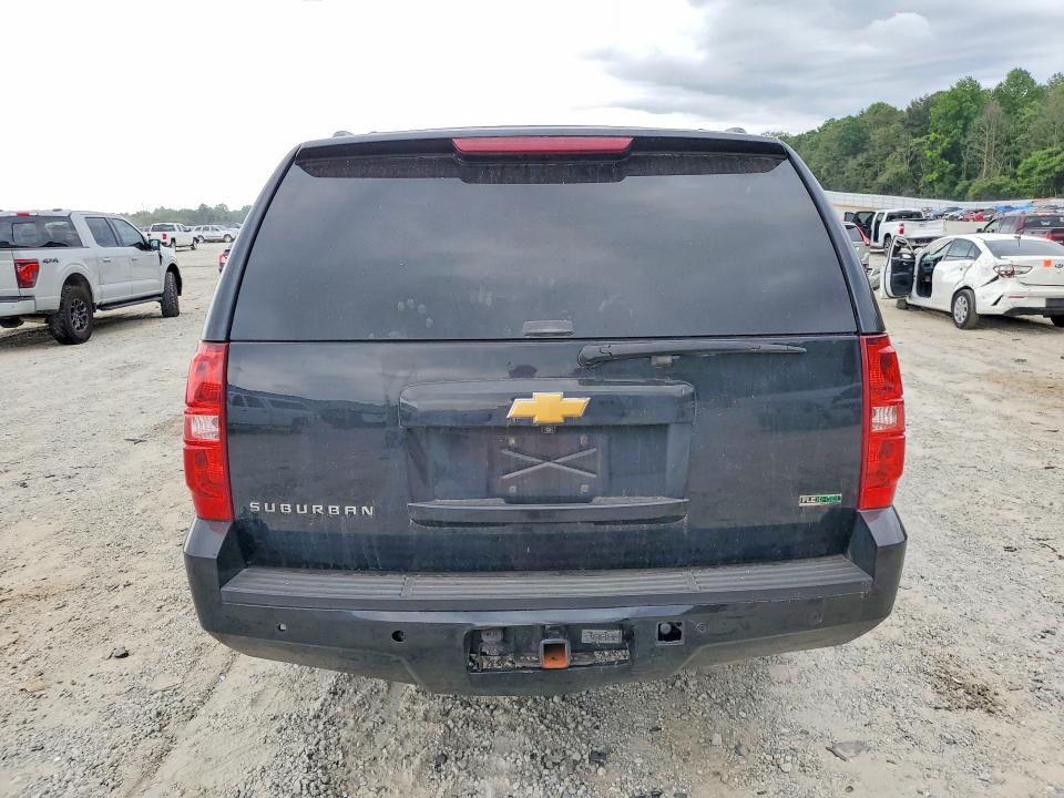 52392736 :رقم المزاد ، 1GNSCJE06BR103945 vin ، 2011 Chev Suburban مزاد بيع