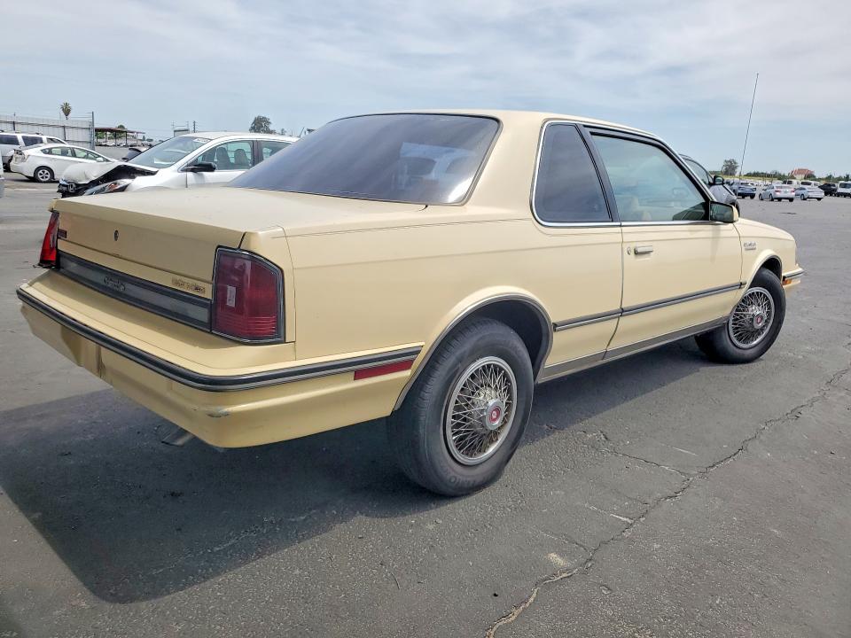 1987 Oldsmobile Cutlass Ciera მანქანა იყიდება აუქციონზე, vin: 1G3AJ11W1HD310155, აუქციონის ნომერი: 54427486