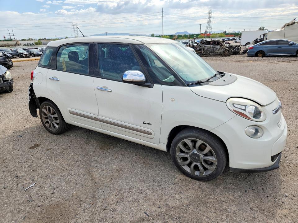 53208216 :رقم المزاد ، ZFBCFAAH5EZ016674 vin ، 2014 Fiat 500l مزاد بيع