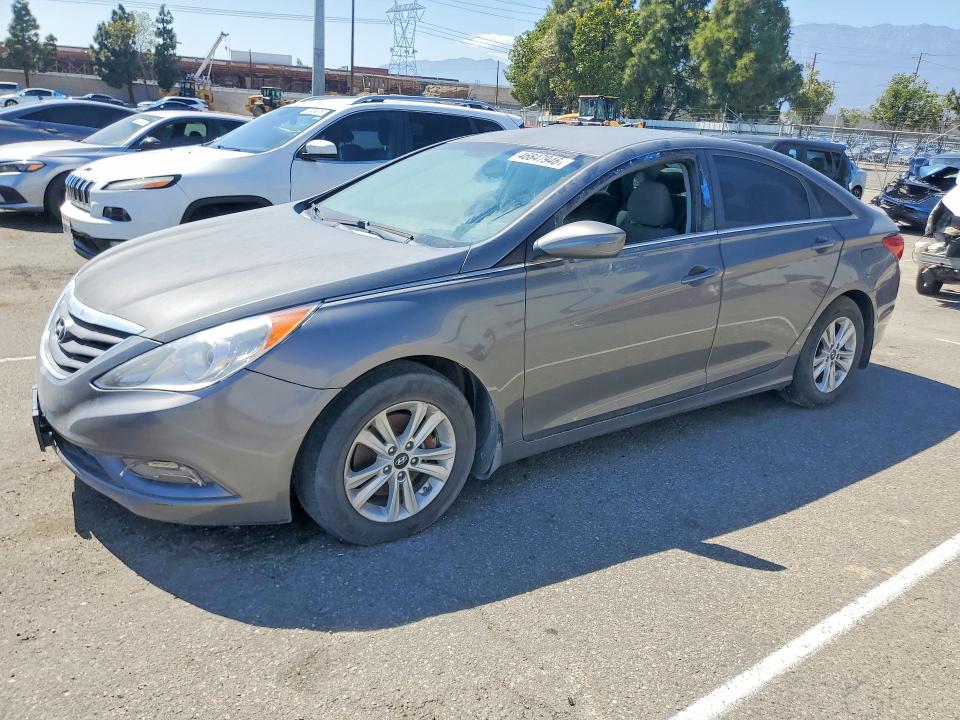 2013 Hyundai Sonata მანქანა იყიდება აუქციონზე, vin: 5NPEB4AC6DH572330, აუქციონის ნომერი: 46847946
