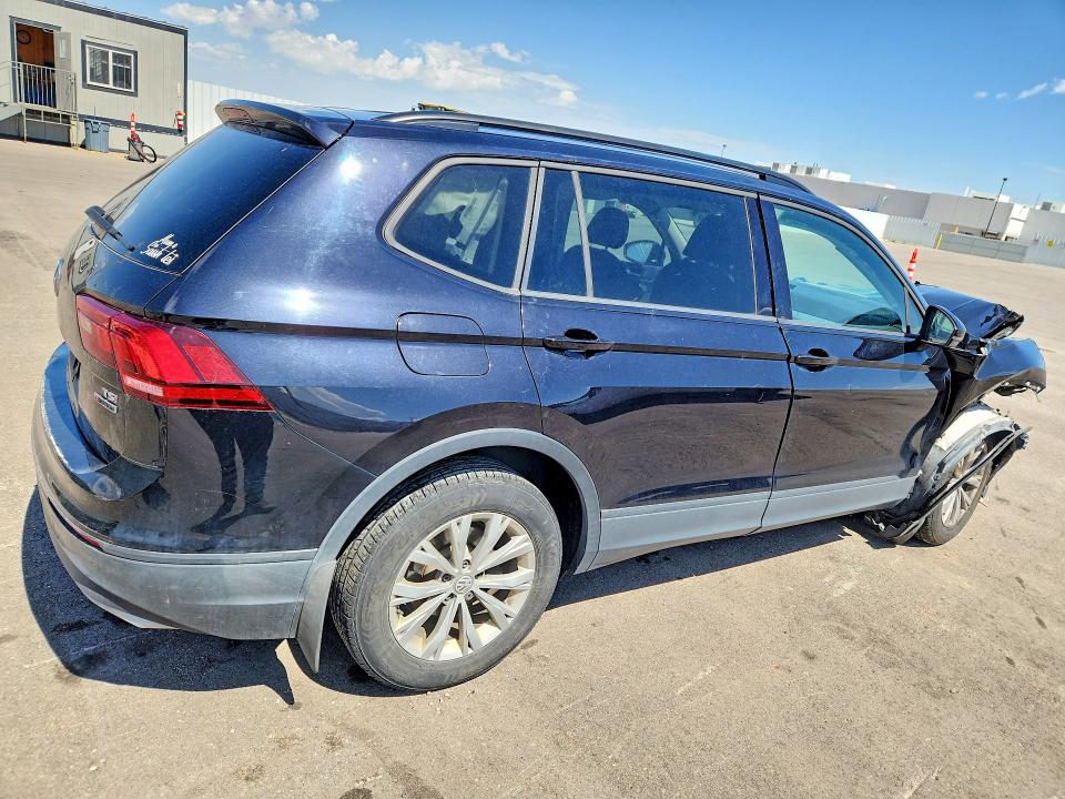Продажа на аукционе авто 2018 Volkswagen Tiguan, vin: 3VV0B7AX8JM088102, номер лота: 54914856