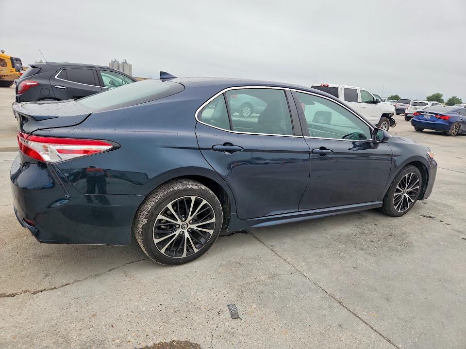 2020 Toyota Camry მანქანა იყიდება აუქციონზე, vin: 4T1G11AK3LU909649, აუქციონის ნომერი: 51880526