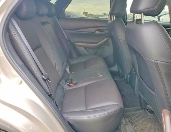53365836 :رقم المزاد ، 3MVDMBDM4RM692481 vin ، 2024 Mazda Cx-30 مزاد بيع