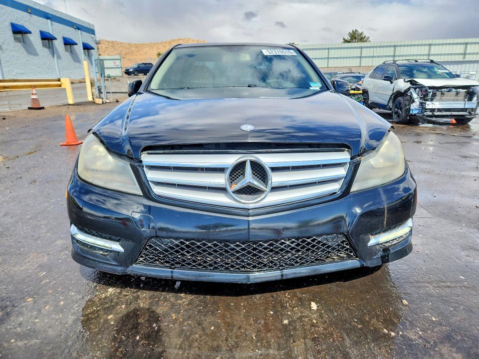 Продажа на аукционе авто 2013 Mercedes-benz C, vin: WDDGF8AB5DR259330, номер лота: 52379516