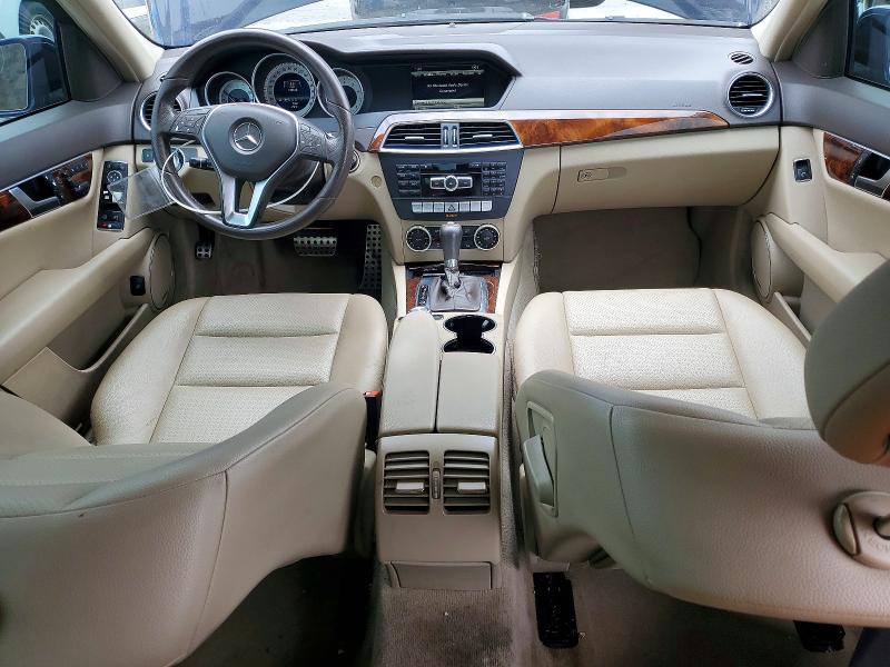 Продаж на аукціоні авто 2013 Mercedes-benz C, vin: WDDGF4HB5DR265417, номер лоту: 53662556