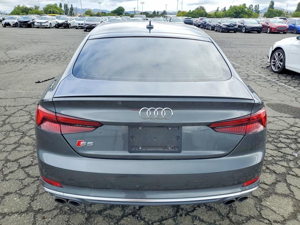 52494136 :رقم المزاد ، WAUC4CF51JA061324 vin ، 2018 Audi S5 مزاد بيع