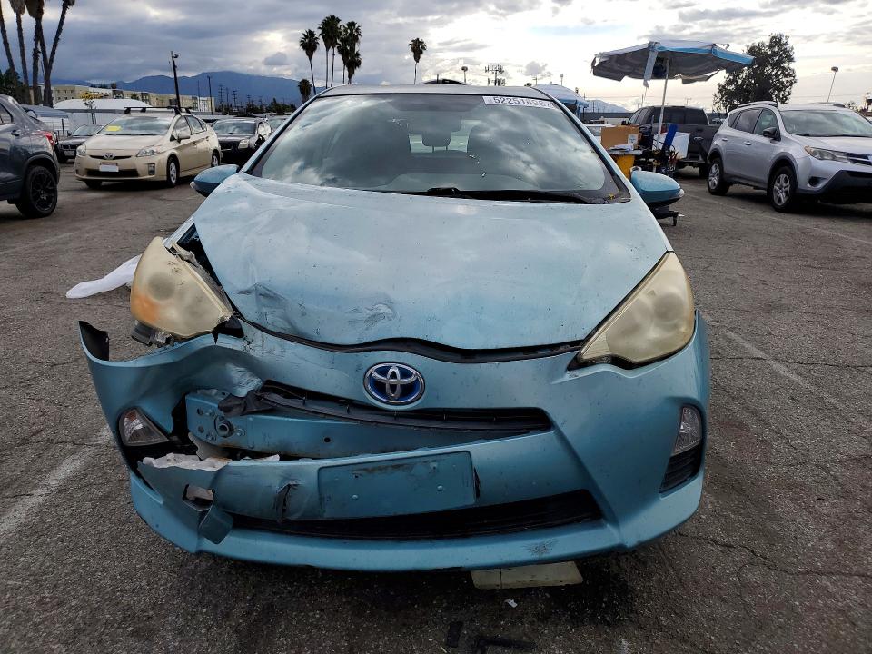 Продажа на аукционе авто 2012 Toyota Prius C, vin: JTDKDTB32C1029844, номер лота: 52251896