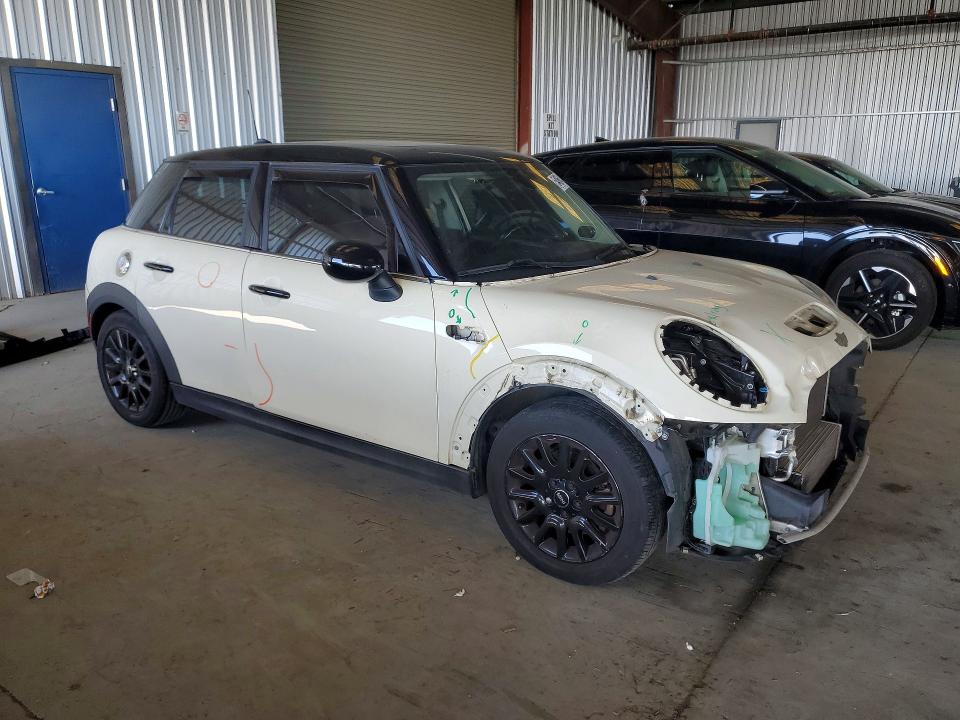 54864166 :رقم المزاد ، WMWXU3C50F2B56760 vin ، 2015 Mini Cooper مزاد بيع