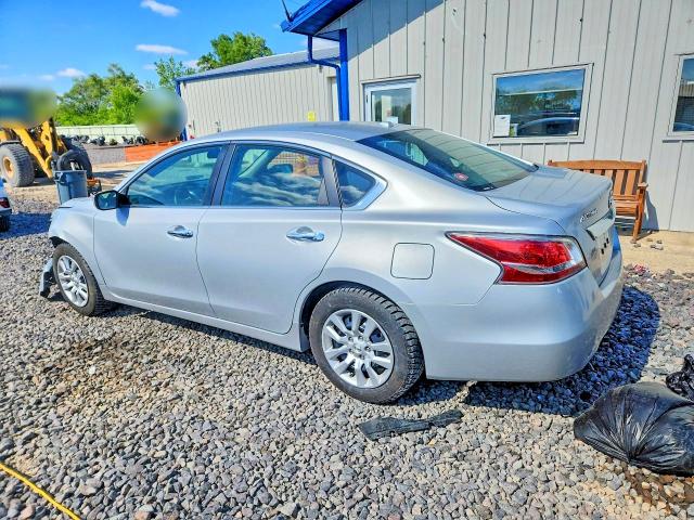 2015 Nissan Altima მანქანა იყიდება აუქციონზე, vin: 1N4AL3AP8FN900736, აუქციონის ნომერი: 53340586