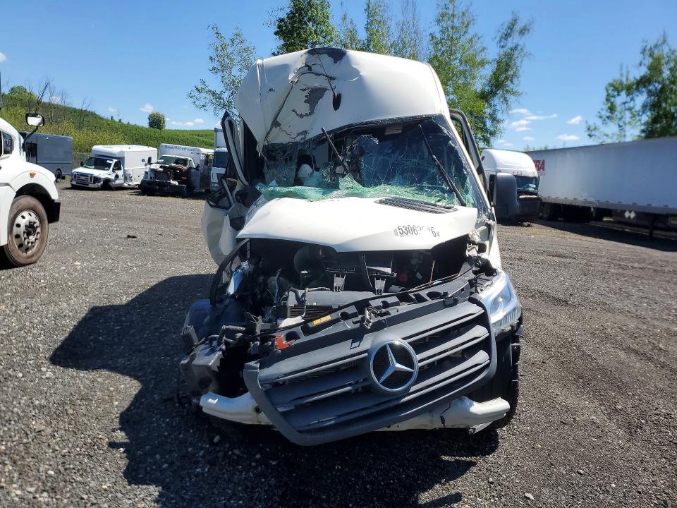 53063946 :رقم المزاد ، W1W4EBHY5LT036914 vin ، 2020 Mercedes Benz Sprinter مزاد بيع