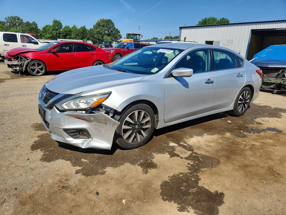 Продажа на аукционе авто 2018 Nissan Altima, vin: 1N4AL3AP3JC171517, номер лота: 53452596