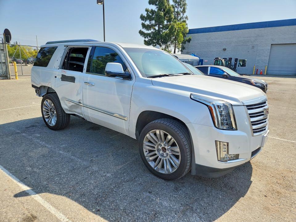 54411356 :رقم المزاد ، 1GYS3DKJ4JR128455 vin ، 2018 Cadillac Escalade مزاد بيع