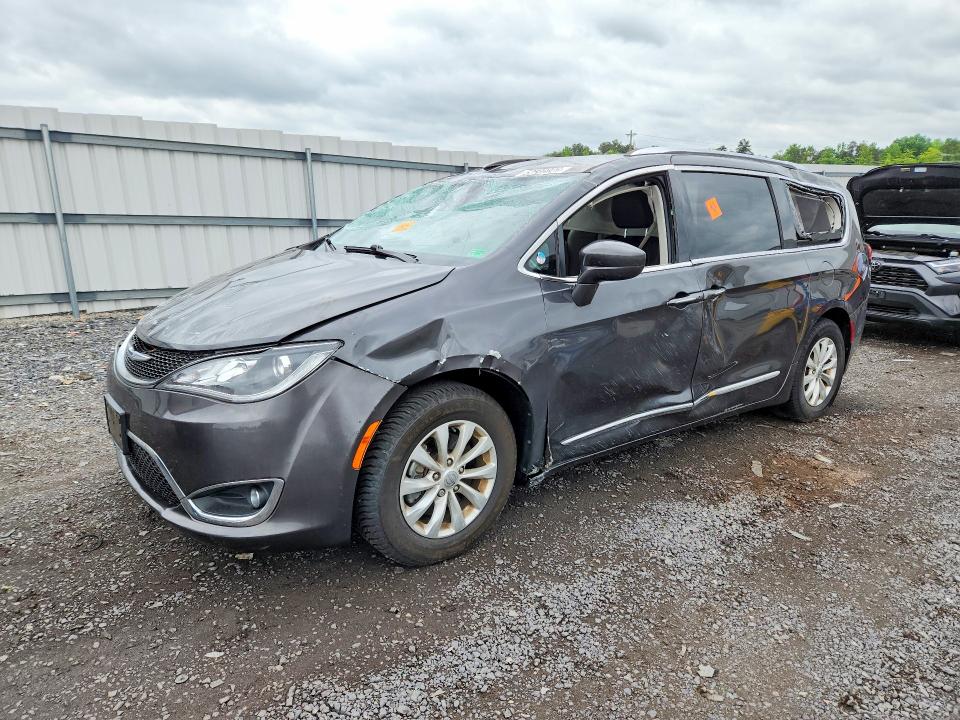 52509826 :رقم المزاد ، 2C4RC1BG7JR114745 vin ، 2018 Chrysler Pacifica مزاد بيع
