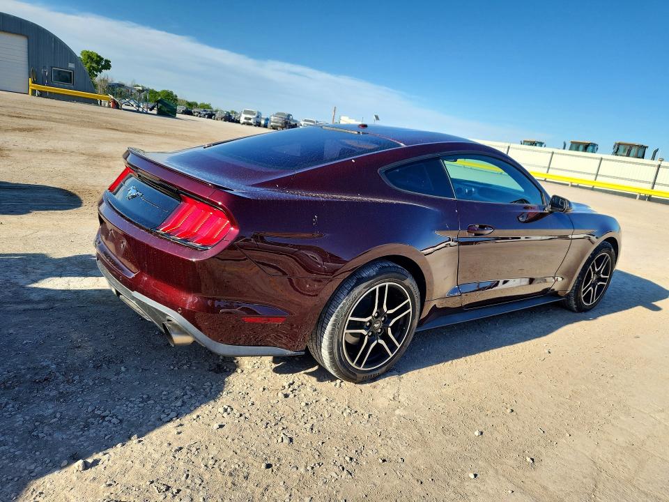 51914236 :رقم المزاد ، 1FA6P8TH7J5105098 vin ، 2018 Ford Mustang مزاد بيع