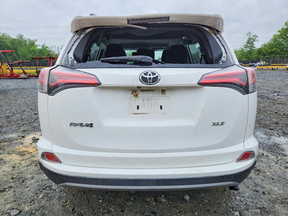 2018 Toyota Rav4 მანქანა იყიდება აუქციონზე, vin: 2T3WFREV2JW411592, აუქციონის ნომერი: 52611816