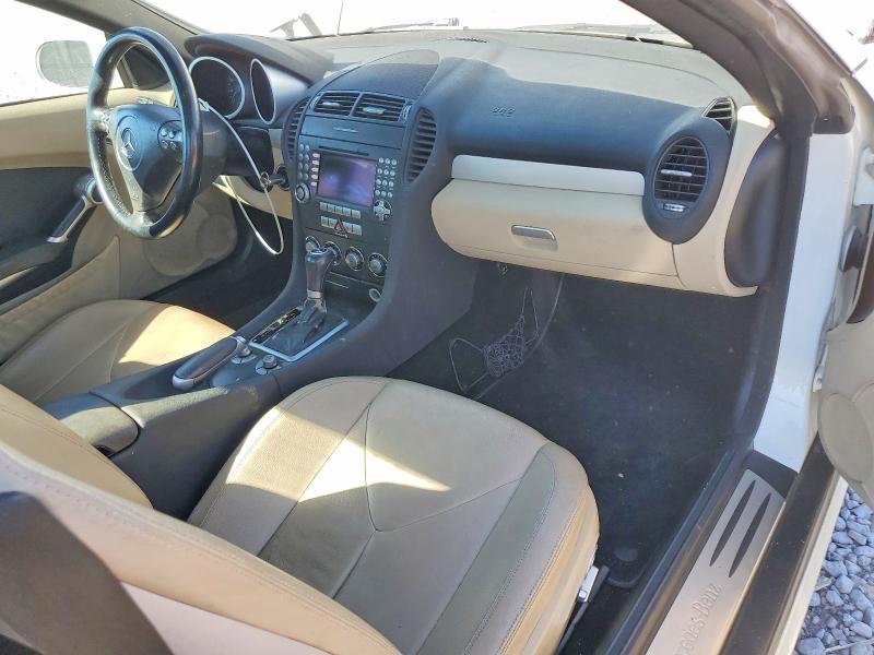 53345106 :رقم المزاد ، WDBWK56F55F037304 vin ، 2005 Mercedes-benz Slk مزاد بيع