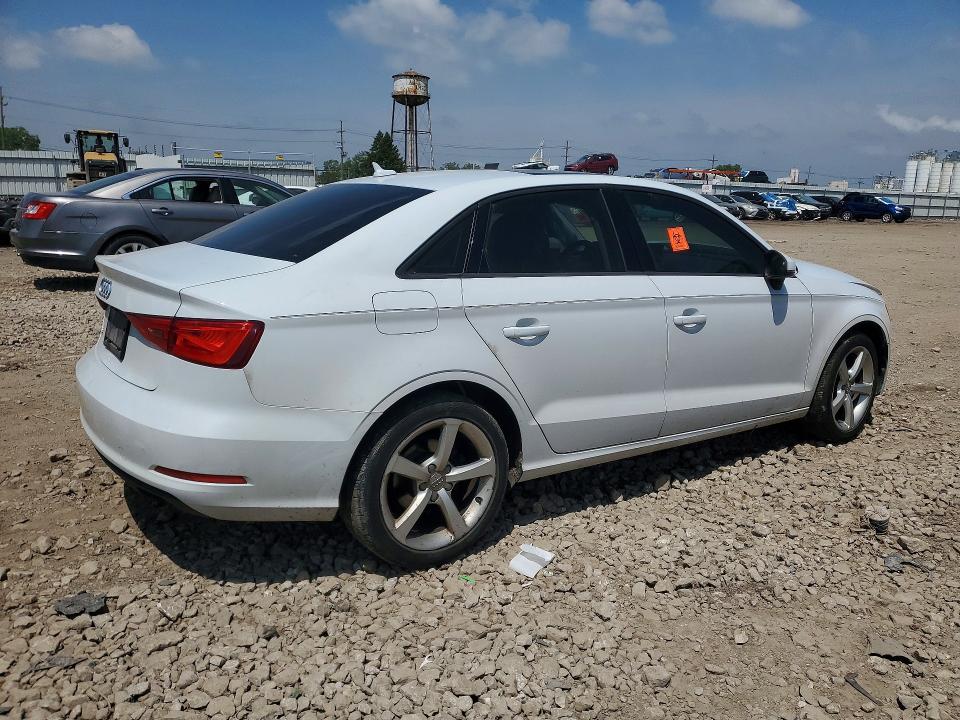 2015 Audi A3 მანქანა იყიდება აუქციონზე, vin: WAUACGFF8F1010632, აუქციონის ნომერი: 54454636